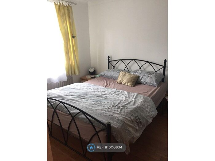 1 Bedroom Maisonette To Rent In Ravenscroft Crescent, London, SE9