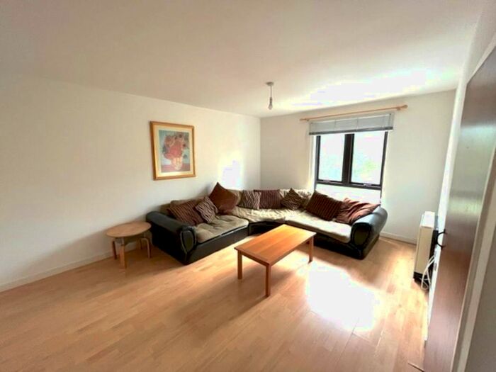 1 Bedroom Flat To Rent In Benvie Road, Dundee, DD2