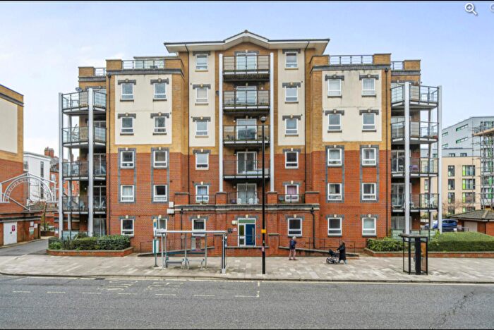 2 Bedroom Flat For Sale In Briton Street, Southampton, Hampshire, SO14