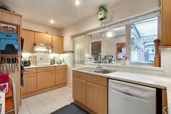 3 Bedroom Bungalow For Sale In Kingswood Close, Brooke, Norwich, Norfolk, NR15