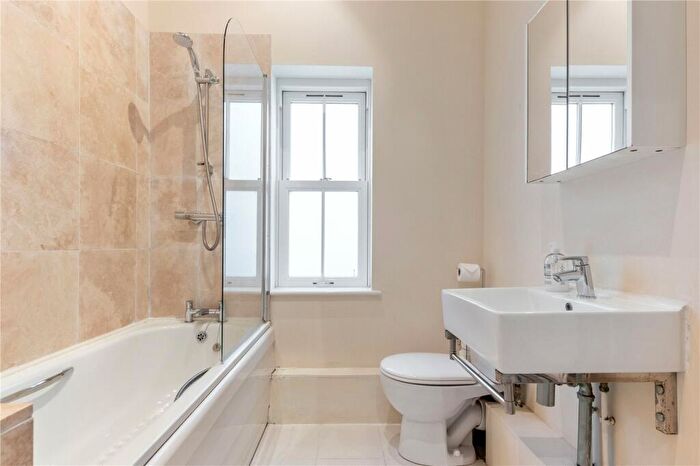 2 Bedroom Semi-Detached House For Sale In Adelaide Road, Chichester, West Sussex, PO19