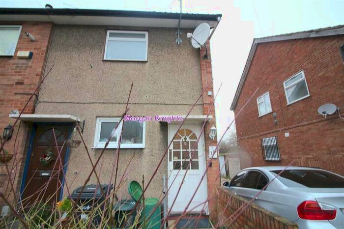 3 Bedroom Apartment To Rent In Pretoria Road, Ilford, IG1