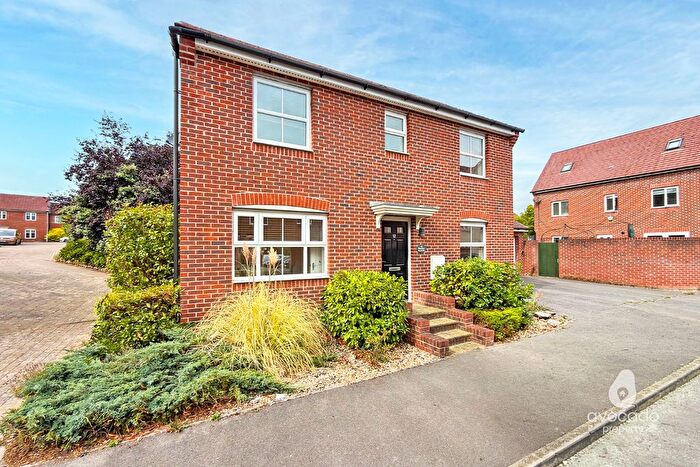 3 Bedroom Detached House For Sale In Pigeon Grove, Jennett's Park, Bracknell, RG12