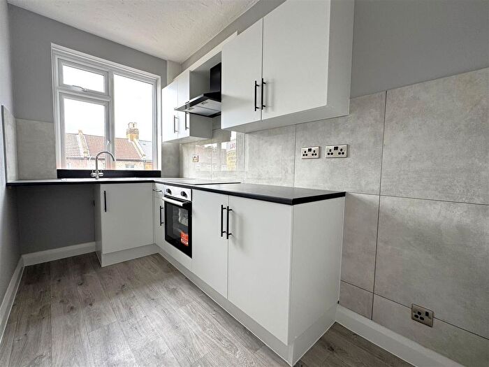 1 Bedroom Flat To Rent In Bexley Road, Erith, DA8