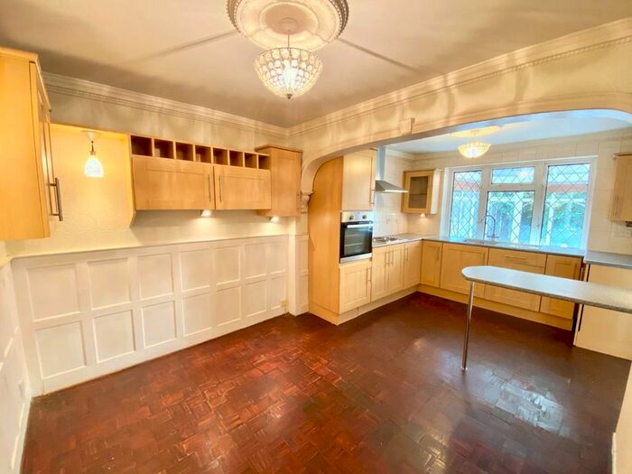 4 Bedroom SemiDetached Bungalow To Rent In Kirkcroft, Wigginton, York