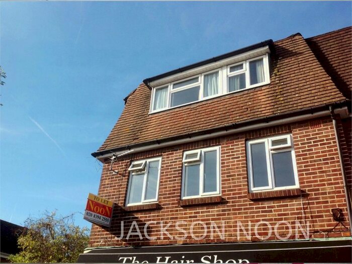 2 Bedroom Flat To Rent In Ruxley Lane, West Ewell, KT19