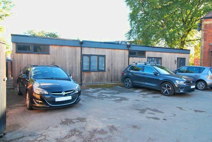 3 Bedroom Bungalow To Rent In Denmark Road, Gloucester, GL1