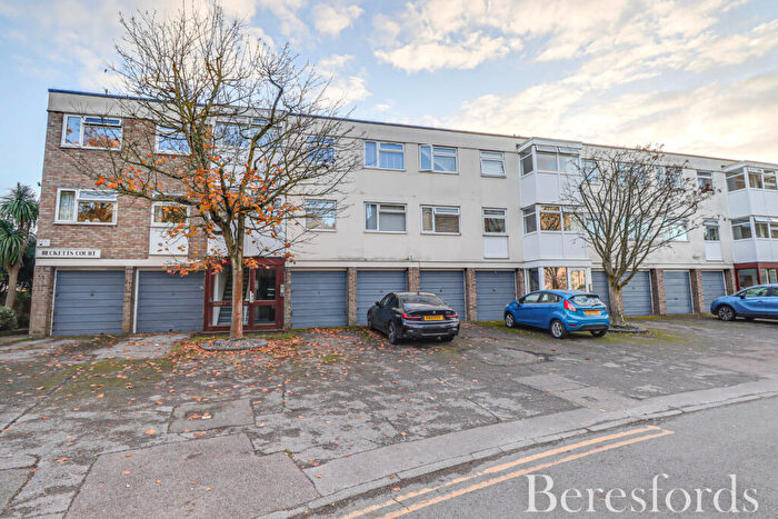 2 Bedroom Apartment For Sale In Becketts Court, Canterbury Way, CM13