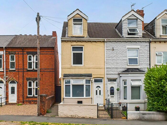 4 Bedroom End Of Terrace House For Sale In Linby Road, Hucknall, Nottingham, NG15