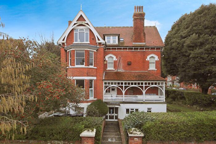 1 Bedroom Flat For Sale In Carlisle Road, Eastbourne, BN20