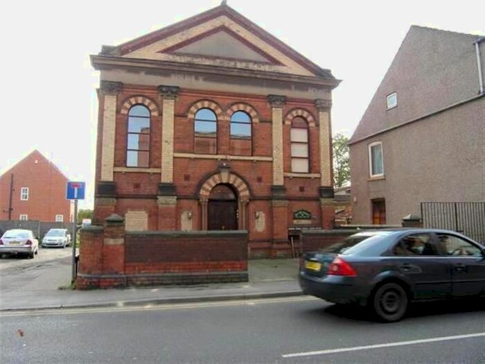 2 Bedroom Flat To Rent In King Street, Thorne, Doncaster, DN8