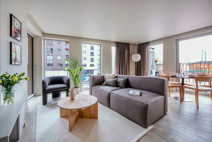 2 Bedroom Apartment To Rent In Addington Street, Manchester, Greater Manchester, M4