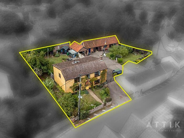 4 Bedroom Detached House For Sale In The Street, Metfield, IP20