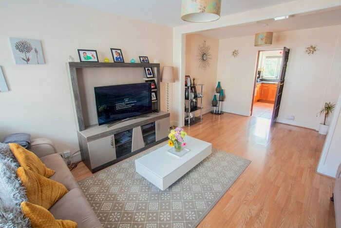 3 Bedroom Terraced House To Rent In Wheatfields, Enfield, EN3