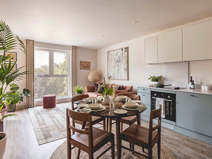 2 Bedroom Flat To Rent In Dobb Way, Cambridge, CB3