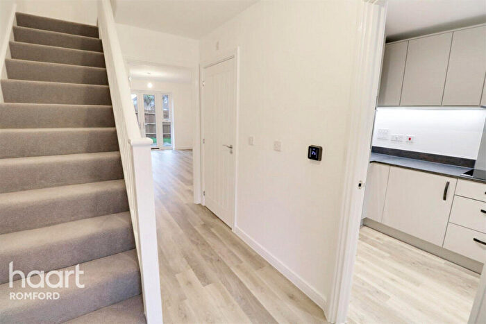 2 Bedroom End Of Terrace House To Rent In Brimstone Place, Harold Hill, RM3