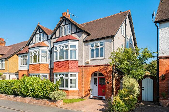 6 Bedroom Semi-Detached House For Sale In Curzon Road, Weybridge, KT13