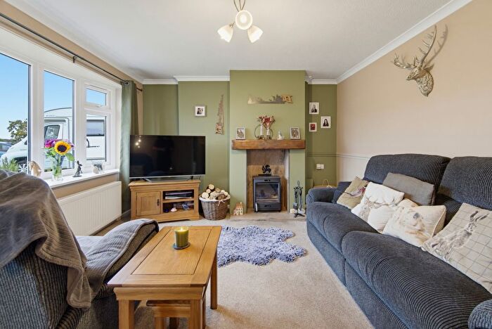 2 Bedroom Semi-Detached Bungalow For Sale In St. Lawrence Avenue Snaith, Snaith, Goole, North Humberside, DN14