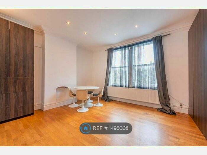 2 Bedroom Flat To Rent In South Ealing Road, London, W5
