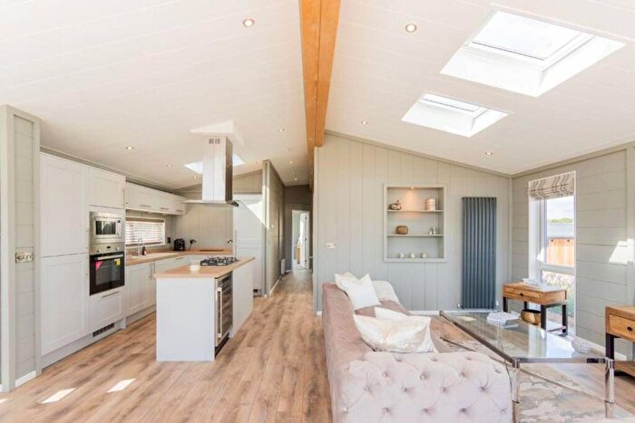 2 Bedroom Lodge For Sale In Racecourse Marina & Lodges, Maidenhead Road, Windsor, SL4