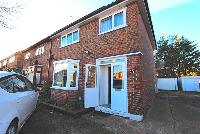 3 Bedroom Semi-Detached House To Rent In Nare Road, Aveley, South Ockendon, RM15