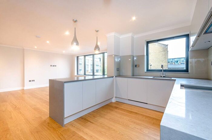 2 Bedroom Flat To Rent In Brentford High Street, Brentford, TW8