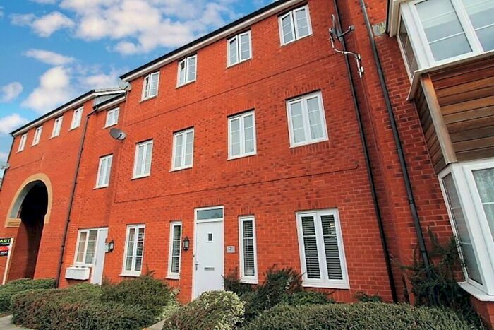 2 Bedroom Apartment To Rent In Blakeslee Drive, Exeter, EX2