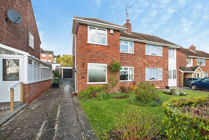 3 Bedroom Semi Detached House For Sale In Keats Close, Dudley, DY3