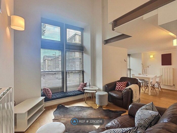 2 Bedroom Flat To Rent In Cadogan Road, London, SE18