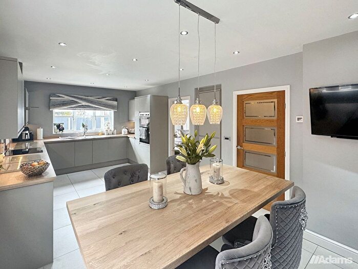 4 Bedroom Detached House For Sale In Norlands Park, Widnes, WA8