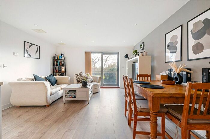 1 Bedroom Flat For Sale In Fitzgerald House, St. Georges Grove, London, SW17