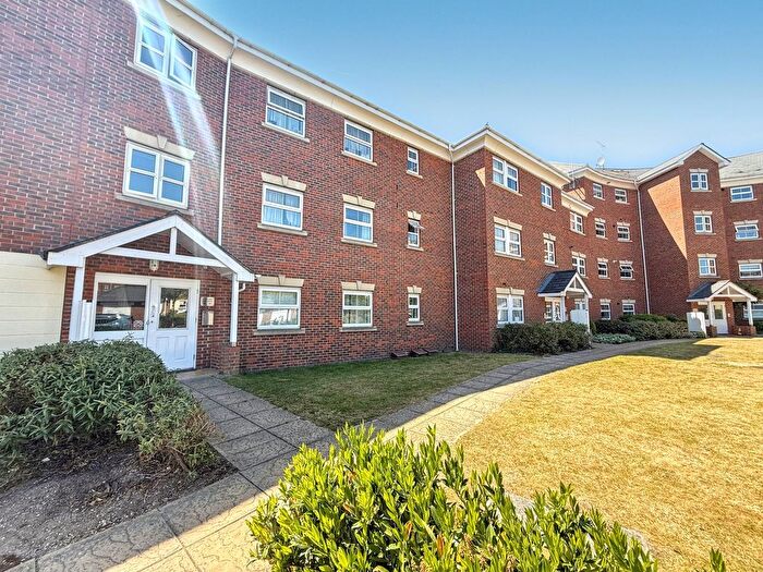 2 Bedroom Flat To Rent In Crispin Way, Uxbridge, UB8