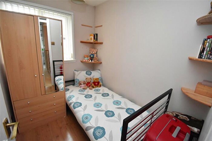 3 Bedroom End Of Terrace House For Sale In Fensome Drive, Houghton Regis, Dunstable, Bedfordshire, LU5
