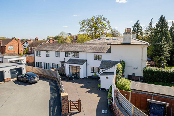 2 Bedroom Cottage For Sale In School Lane, Hartford, CW8