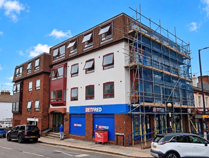 1 Bedroom Apartment For Sale In Battle House Mews, East Barnet Road, Barnet, Hertfordshire, EN4