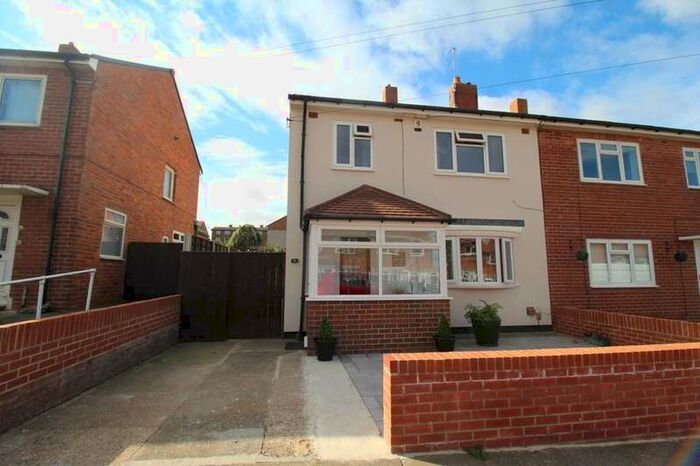 3 Bedroom Semi-Detached House To Rent In Grotto Road, South Shields, NE34