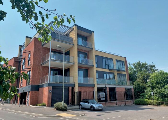 2 Bedroom Flat To Rent In Limborough Road, Wantage, OX12