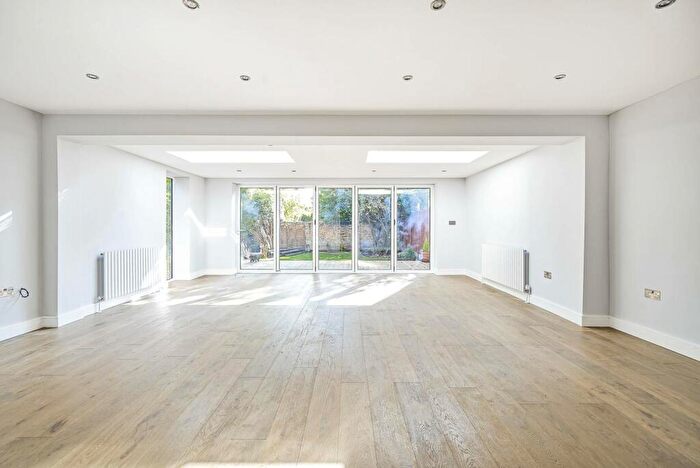 3 Bedroom House To Rent In Tasker Road, Hampstead, London, NW3