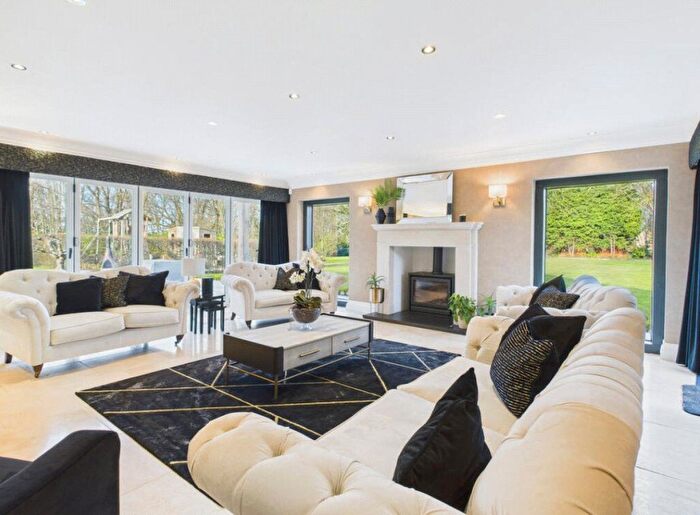 4 Bedroom Detached House To Rent In Gorell Road, Beaconsfield, London, HP9