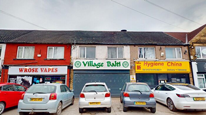 2 Bedroom Flat To Rent In Kings Road, Wrose, Bradford, Nh, BD2
