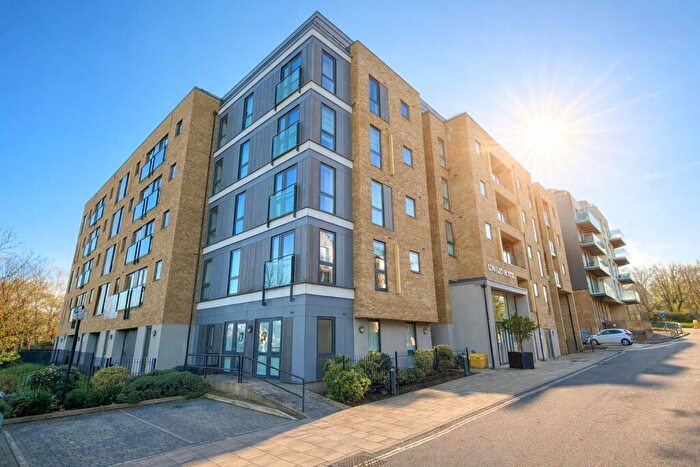 2 Bedroom Apartment For Sale In Pegs Lane, Hertford, SG13