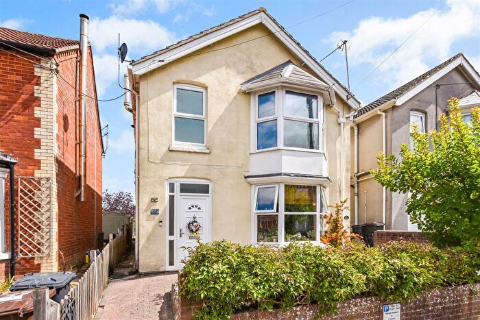 2 Bedroom Maisonette For Sale In Old Winton Road, Andover, SP10