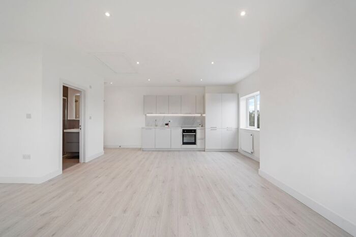 Studio For Sale In Cross Keys Close, Edmonton, London, N9
