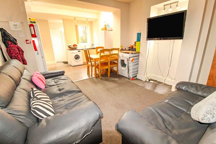 5 Bedroom Terraced House To Rent In Charnwood Grove, West Bridgford, NG2