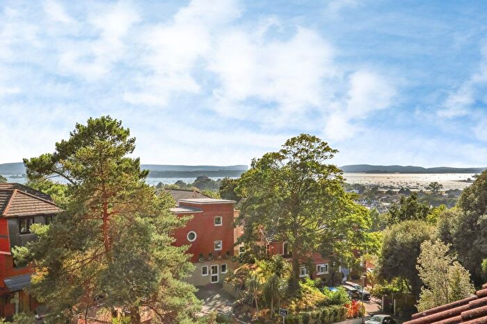 2 Bedroom Flat For Sale In Belle Vue Road, Poole, BH14