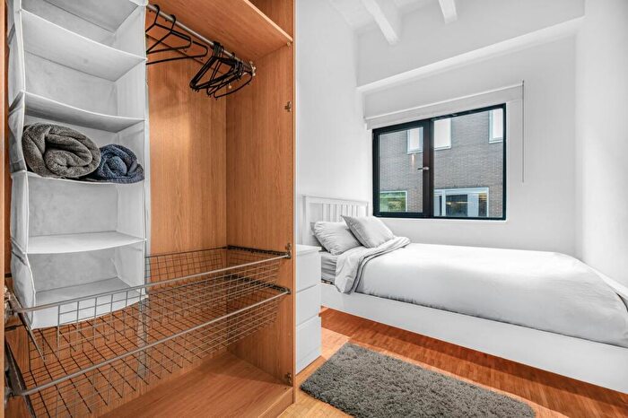 3 Bedroom Flat For Sale In Sweeps Building, Leather Lane, EC1N - Photo 10