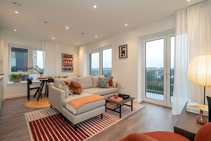 3 Bedroom Flat To Rent In The Maple, Aviator Drive, London, NW2