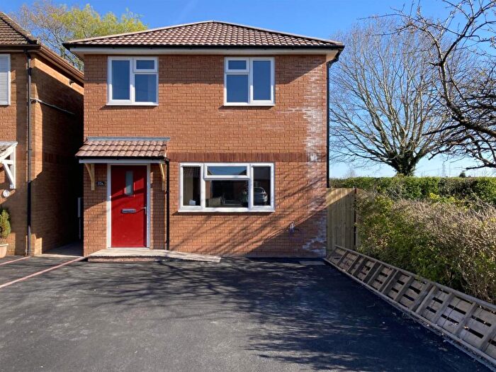 3 Bedroom House To Rent In Longcroft Road, Caldicot, NP26