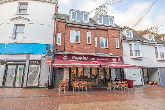 3 Bedroom Maisonette To Rent In High Street, Ashford, Kent, TN24