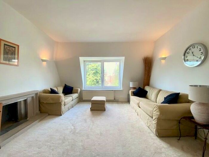 2 Bedroom Apartment To Rent In Wilbury Road, Hove, BN3